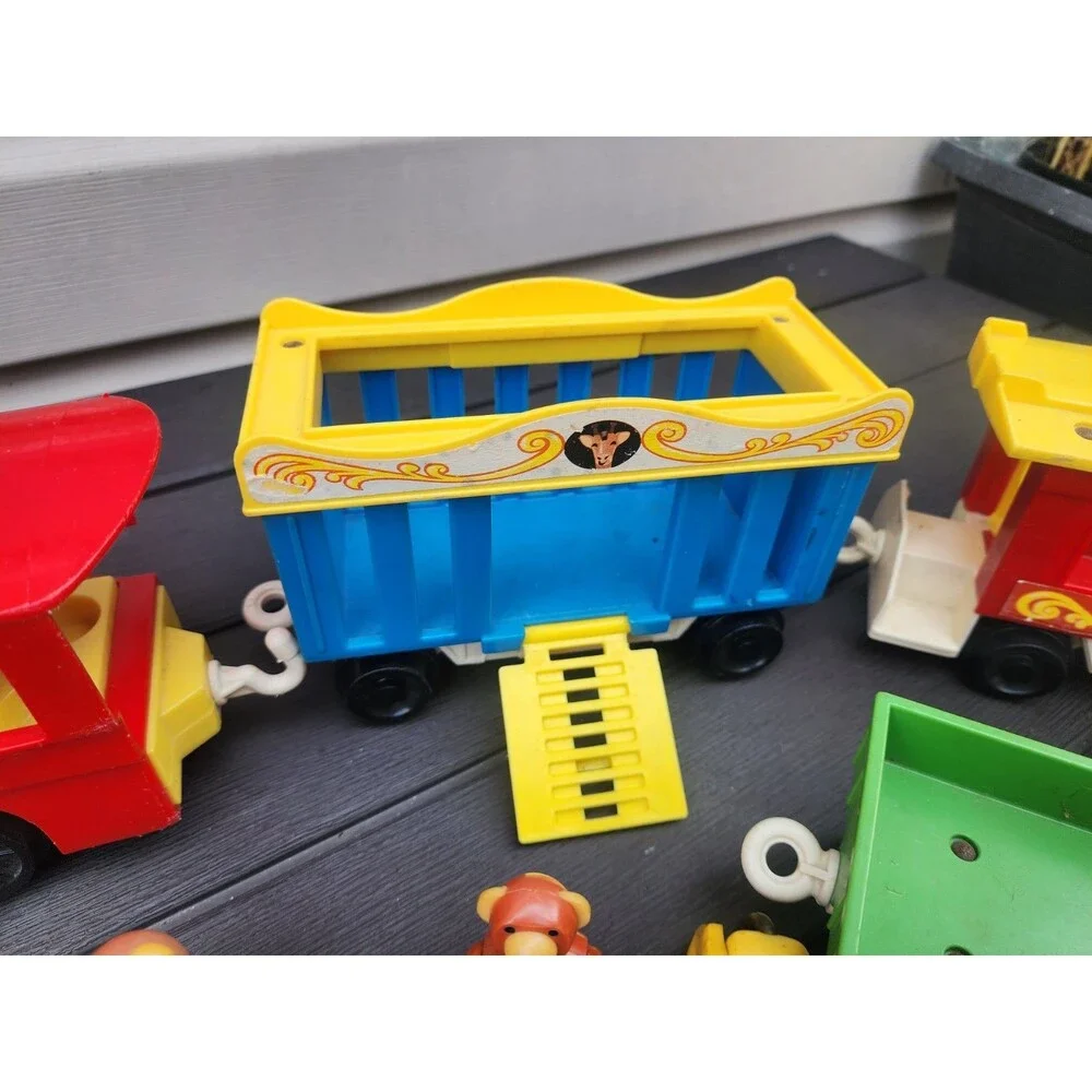 Vintage Fisher-Price Little People Circus Train #991 Toy Animal Zoo W/Animals +